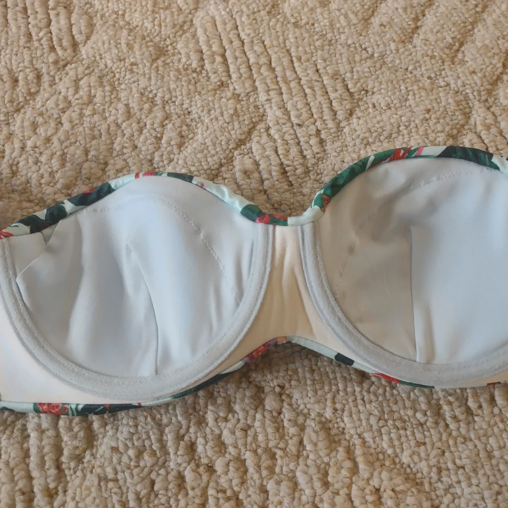 Victoria Secret Swim Top - Picture 13 of 15